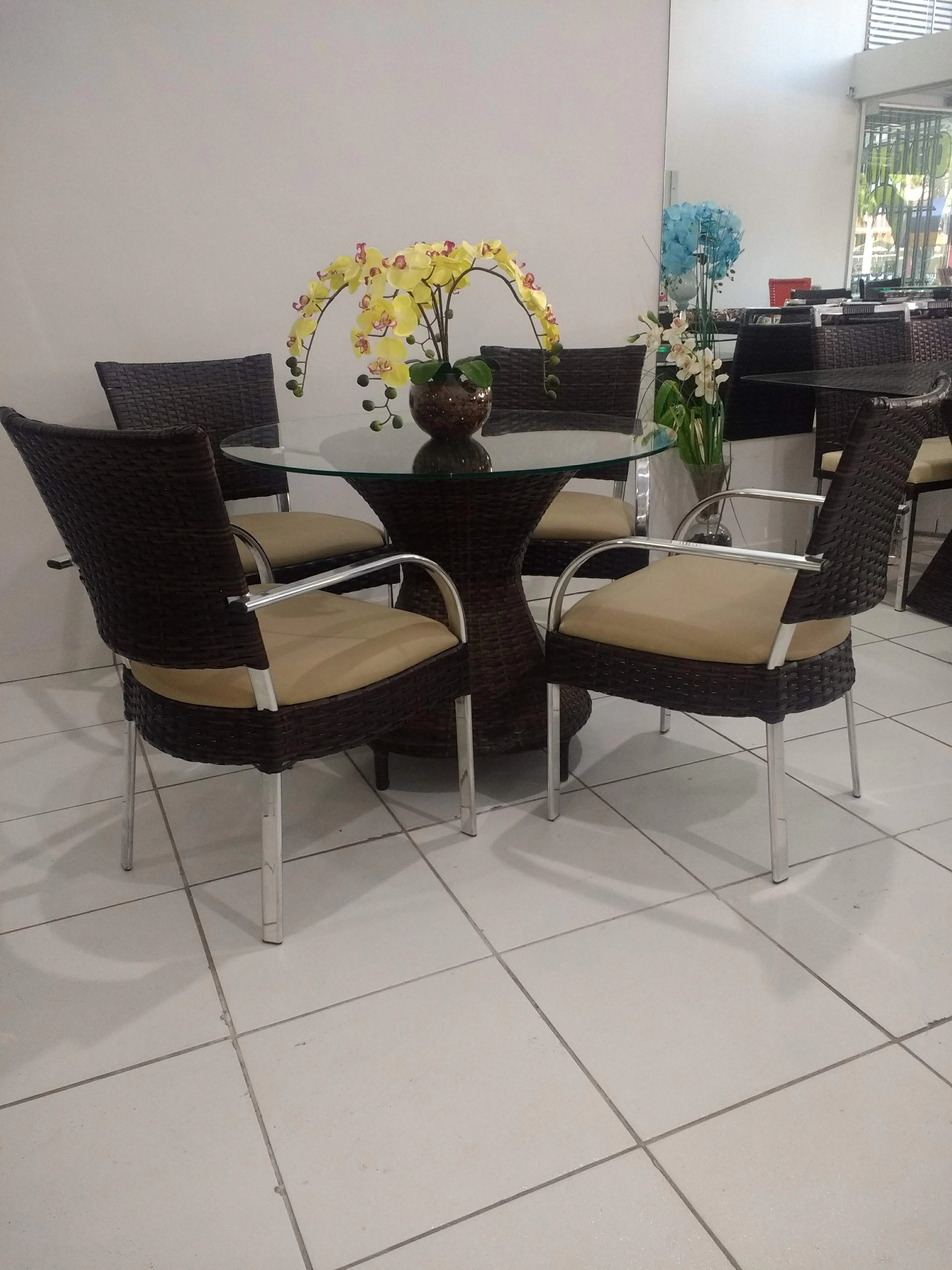 Base de mesa vitalle com poltronas