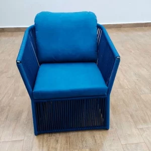2 Poltronas Ísis + mesa de centro 