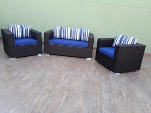 Conjunto Uruguai  sofá 2 lugares + 2 poltronas