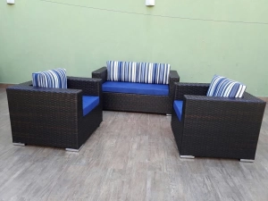 Conjunto Uruguai  sofá 2 lugares + 2 poltronas
